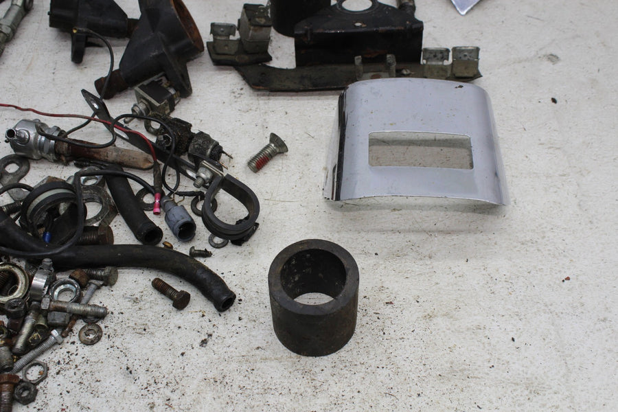 81 HARLEY-DAVIDSON TOUR GLIDE FLT PARTS HARDWARE MIRROR RISERS HORN