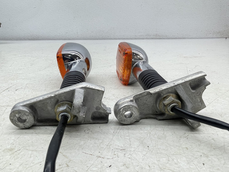 83 HONDA SHADOW 750 VT750 FRONT LEFT RIGHT TURN SIGNALS LIGHT INDICATORS