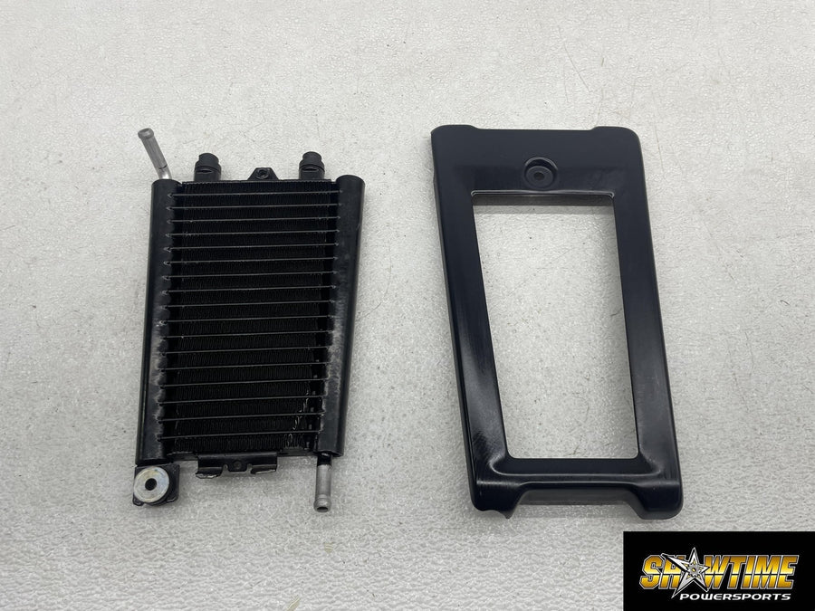 18-23 HARLEY-DAVIDSON STREET BOB ENGINE MOTOR OIL COOLER W/ COVER