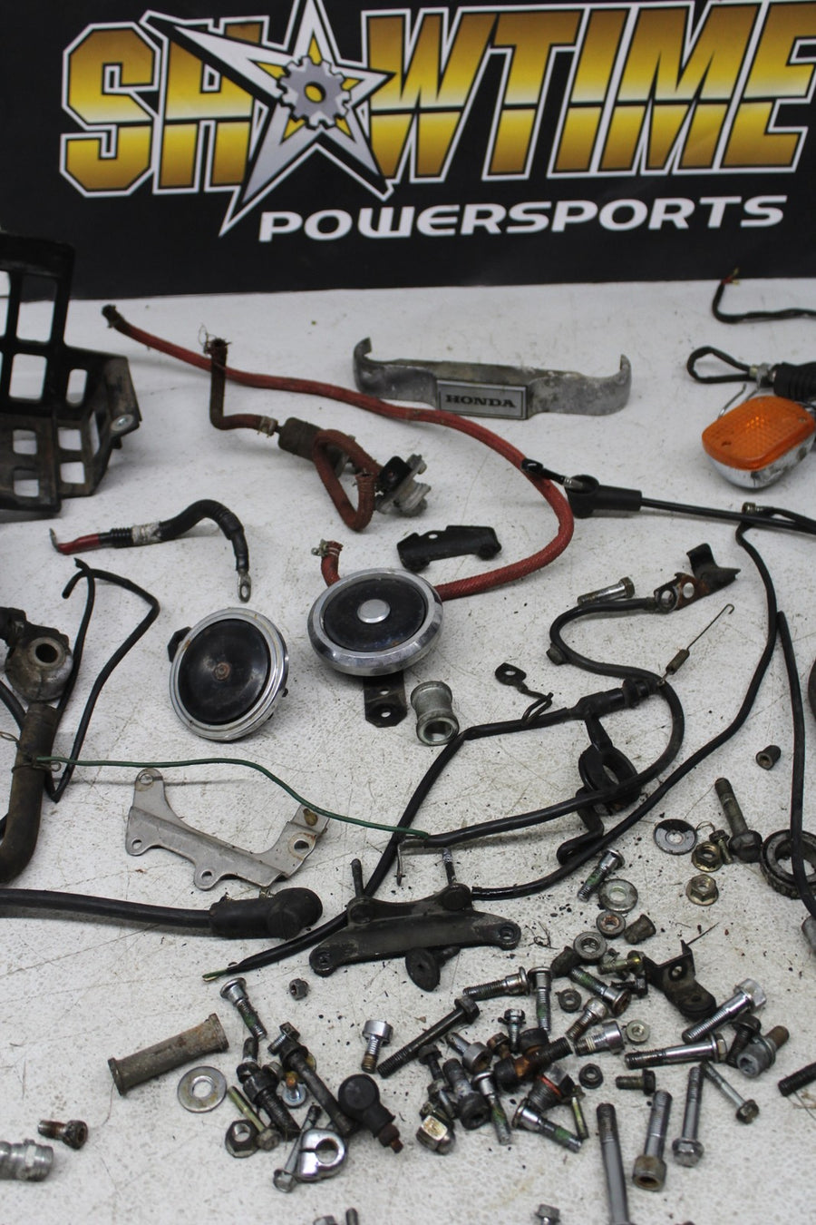 1982 HONDA V45 MAGNA VF750C PARTS AND HARDWARE NUTS BOLTS