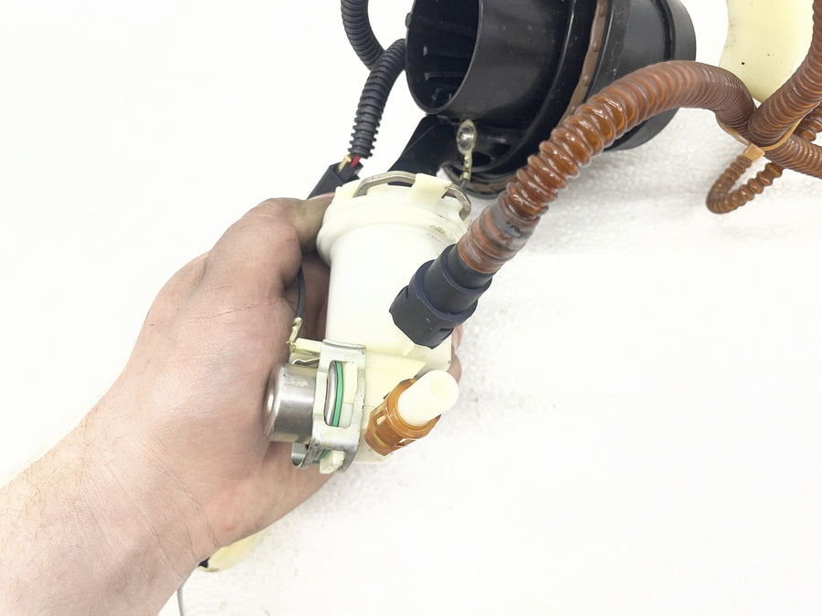 07-11 HARLEY-DAVIDSON STREET GLIDE FLHX FUEL GAS PUMP