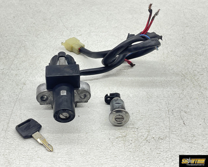 00-01 HONDA RVT1000R RC51 SP1 IGNITION LOCK KEY SET AND SEAT LOCK