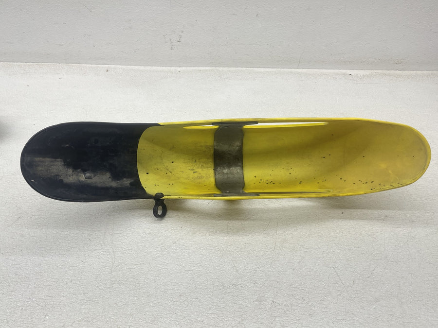 84-85 YAMAHA RZ350 RZ 350 FRONT WHEEL FENDER