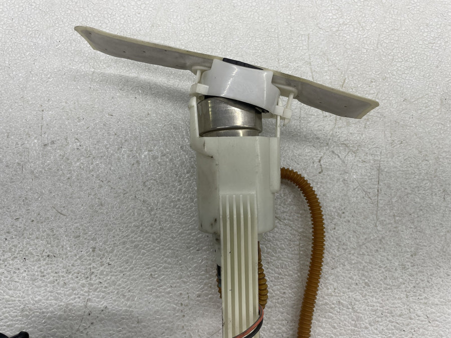 13 HARLEY-DAVIDSON ROAD GLIDE CVO CUSTOM FLTRXSE2 FUEL GAS PUMP