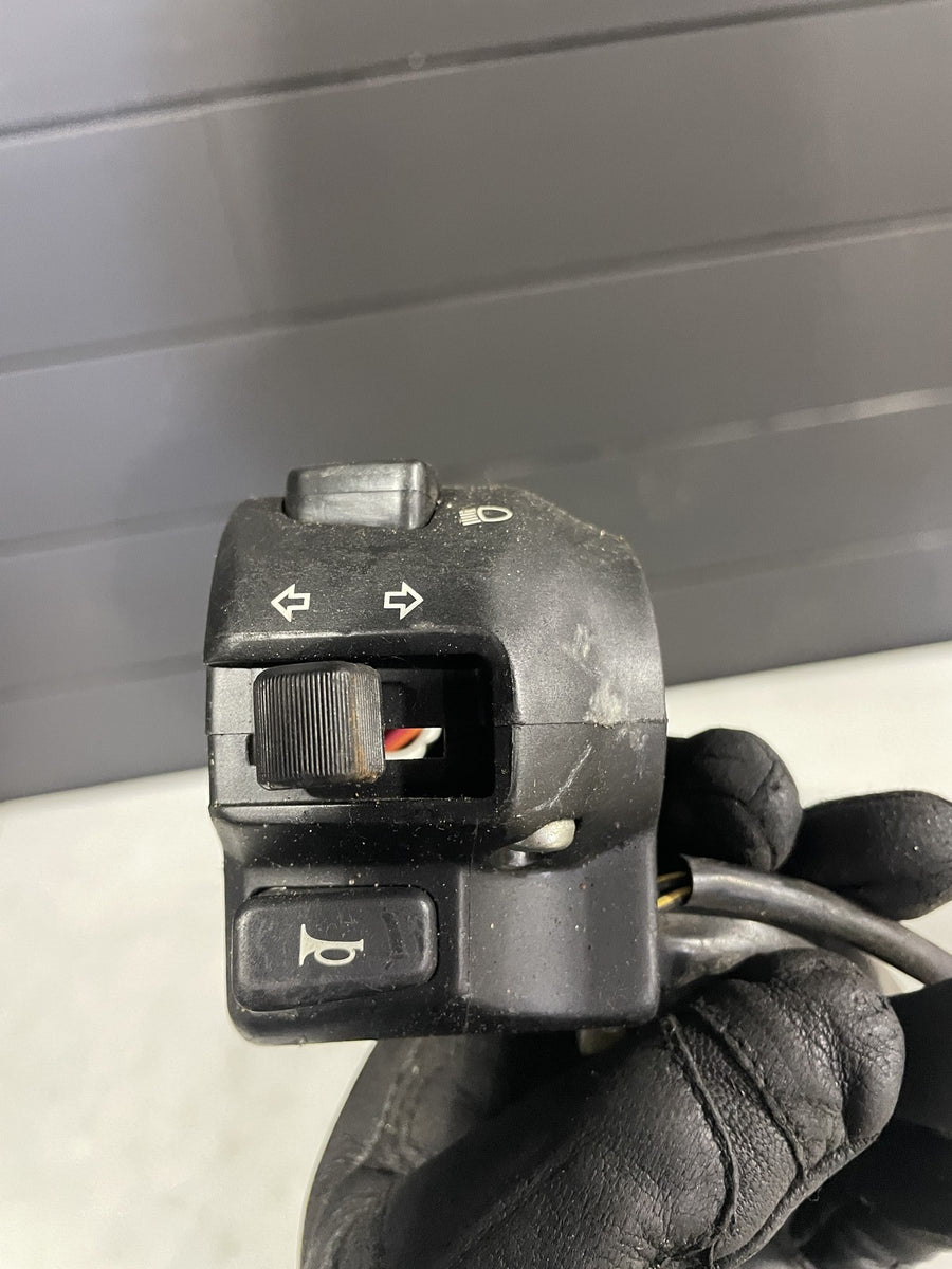 03-07 SUZUKI SV1000S LEFT CLIP ON HANDLE HORN SIGNALS SWITCH SWITCHES