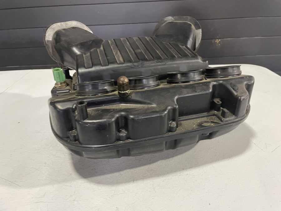 05-06 SUZUKI GSXR1000 AIRBOX AIR INTAKE FILTER BOX