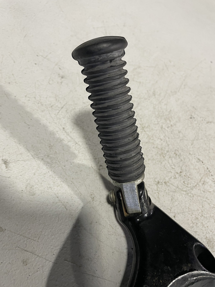 04-08 HARLEY-DAVIDSON SPORTSTER 1200 REAR PASSENGER FOOT STEP PEG