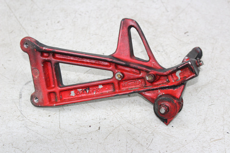 98-04 TRIUMPH SPRINT 955 RIGHT REAR BACK PASSENGER PEG