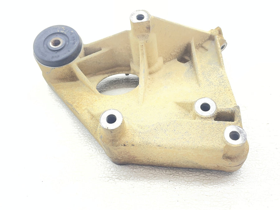 20 CAN-AM MAVERICK X3 DS TURBO MOTOR ENGINE TRANSMISSION MOUNT STAY BRACKET
