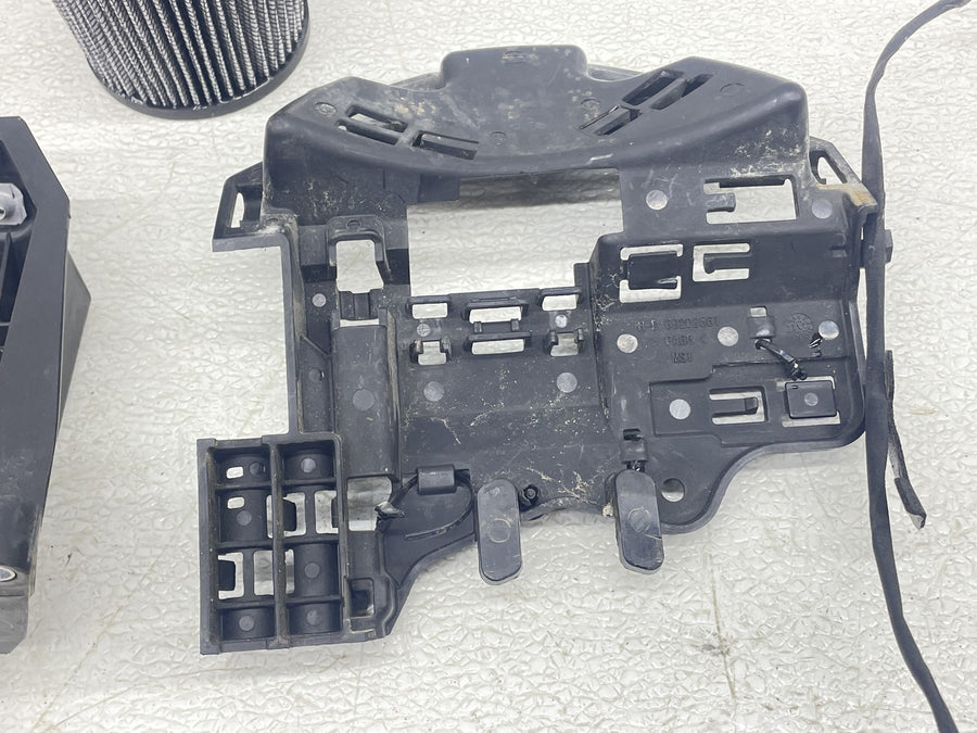 25-26 HARLEY-DAVIDSON NIGHTSTER RH975 PARTS HARDWARE FILTER COVER CUSH HORN