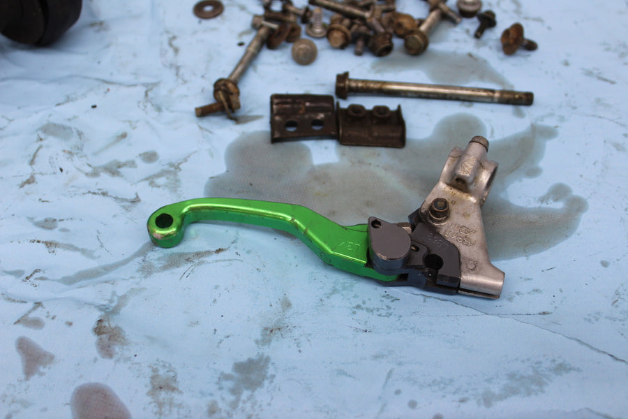 2002 KAWASAKI KX100 PARTS LOT PEGS CLUTCH LEVER CABLE NUTS BOLTS