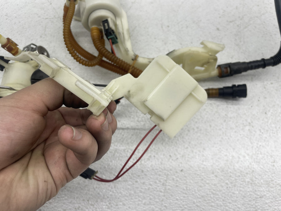12-16 HARLEY-DAVIDSON STREET GLIDE FLHX FUEL PUMP GAS PETROL SENDER UNIT