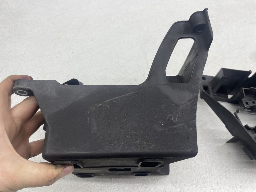 12-16 HARLEY-DAVIDSON STREET GLIDE FLHX BATTERY TRAY BOX HOLDER