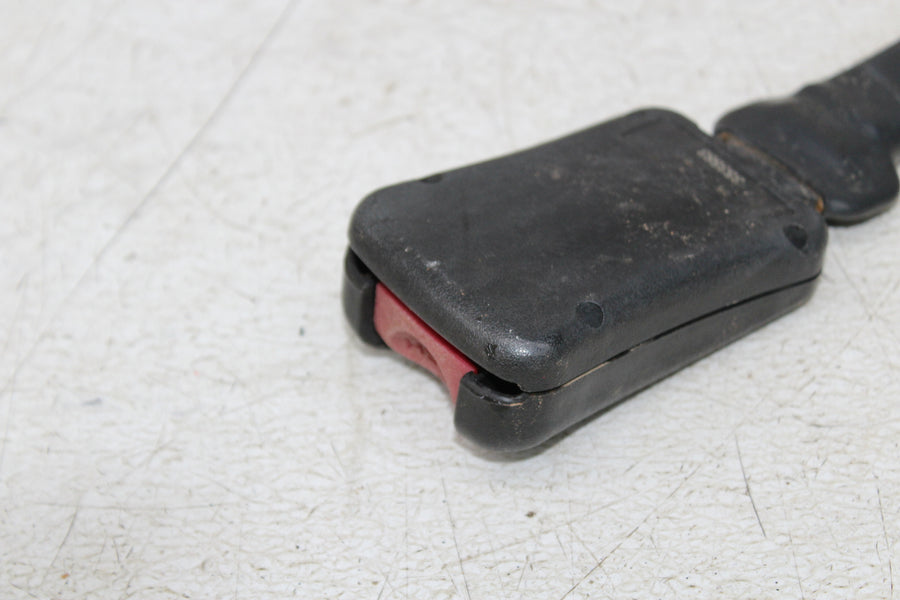 16-18 YAMAHA WOLVERINE YXE700 RIGHT PASSENGER SEAT BELT LATCH