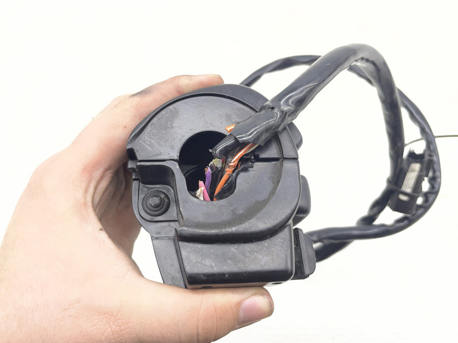 13 HARLEY-DAVIDSON ROAD GLIDE CVO CUSTOM FLTRXSE2 RIGHT CONTROL SWITCH