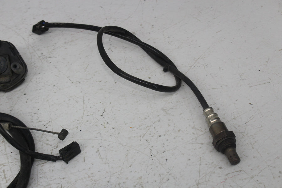 06-07 YAMAHA YZF R6 PARTS AND HARDWARE NUTS BOLTS SPROCKET OXYGEN SENSOR