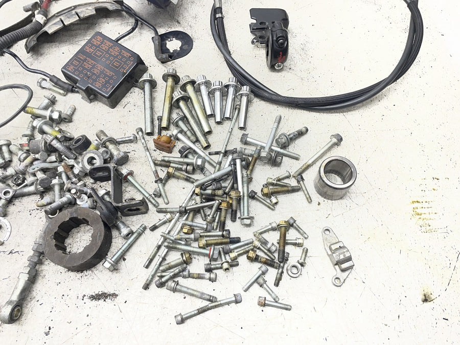 07-11 HARLEY-DAVIDSON STREET GLIDE FLHX PARTS HARDWARE LOT