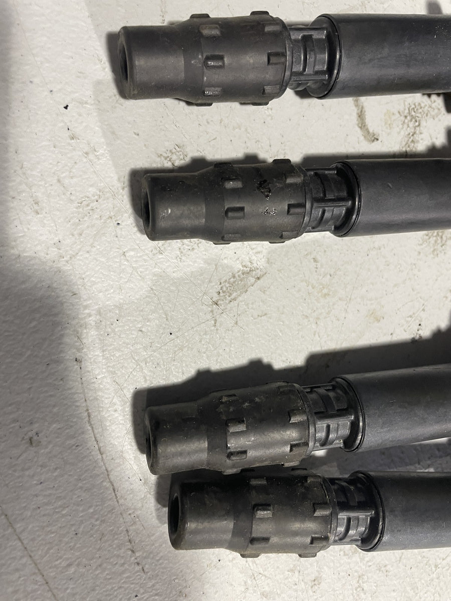 06-07 SUZUKI GSXR600 IGNITION COILS COIL SPARK PLUG CAPS