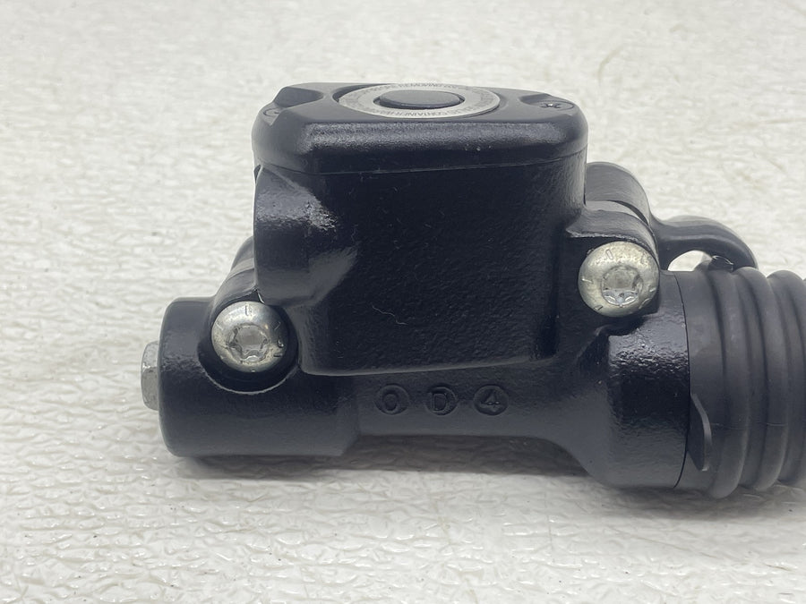 21-22 HARLEY-DAVIDSON IRON 883 XL883N REAR BACK BRAKE MASTER CYLINDER