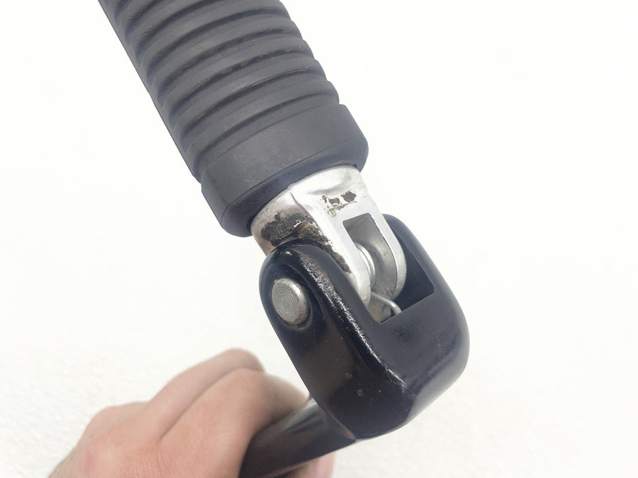 20-24 HARLEY-DAVIDSON SOFTAIL STANDARD FXST RIGHT FRONT FOOT REST PEG STEP