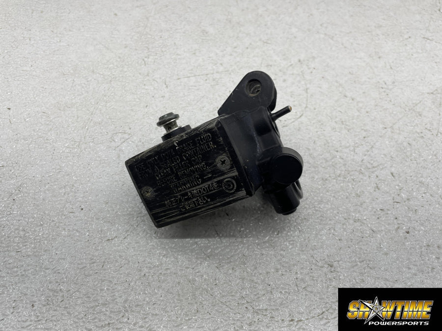 06-15 YAMAHA FZ1 FRONT BRAKE MASTER CYLINDER