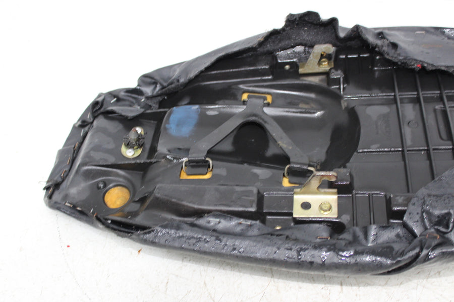 98-04 TRIUMPH SPRINT 955 FRONT DRIVERS SEAT PAD SADDLE PILLION