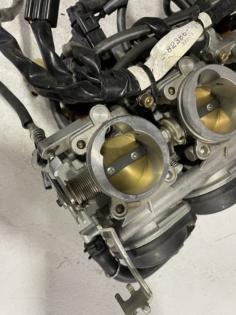 03-05 YAMAHA YZF R6/YZF R6S THROTTLE BODY BODIES FUEL INJECTORS TPS