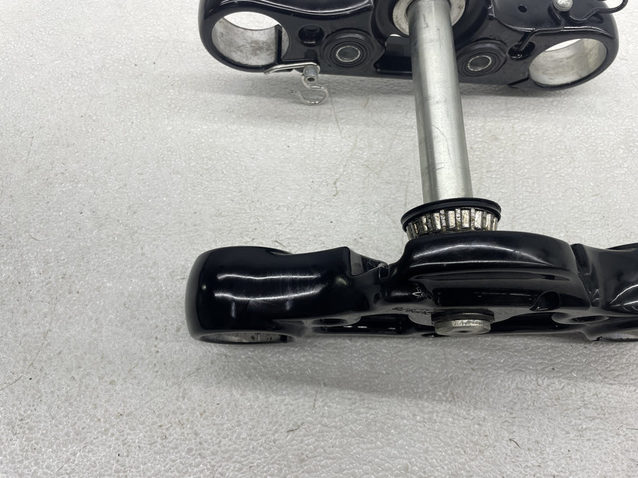 18-23 HARLEY-DAVIDSON STREET BOB FORK CLAMPS UPPER LOWER TRIPLE TREE SET