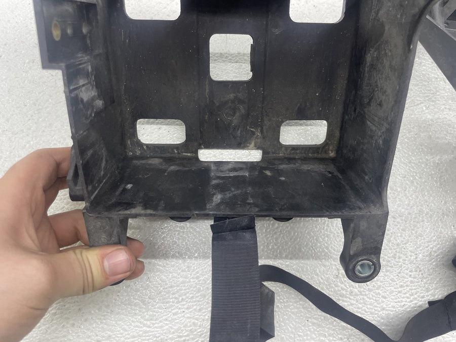 12-16 HARLEY-DAVIDSON STREET GLIDE FLHX BATTERY TRAY BOX HOLDER