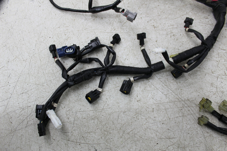 20-24 YAMAHA YZF R1 MAIN ENGINE WIRING HARNESS MOTOR WIRE LOOM (SEE DESCP)