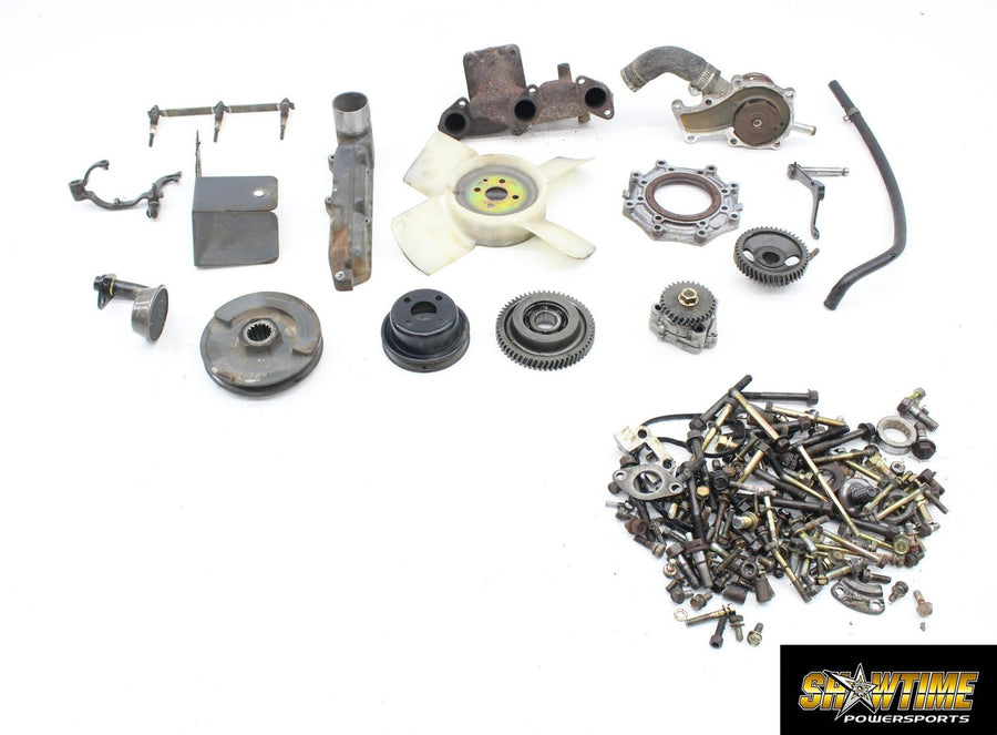 04-10 KUBOTA RTV900 ENGINE MOTOR PARTS HARDWARE GEAR SEAL FAN COVER PUMP PULLEY