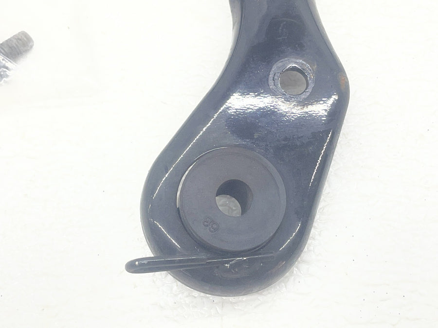 2012 SUZUKI BOULEVARD M109R MUFFLER EXHAUST PIPE BRACKET MOUNT