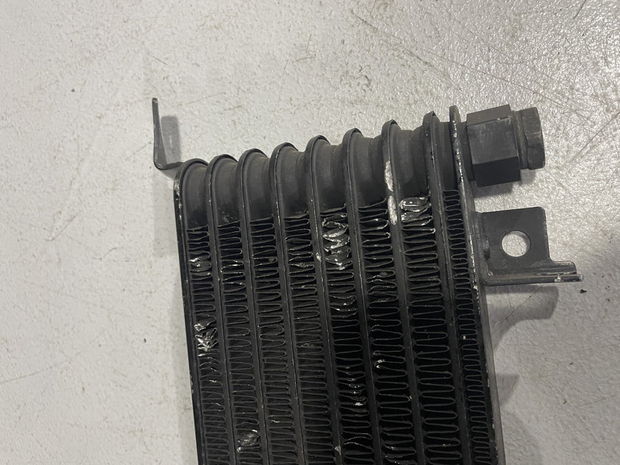 99-04 TRIUMPH SPRINT ST 955 ENGINE MOTOR OIL COOLER T2101515