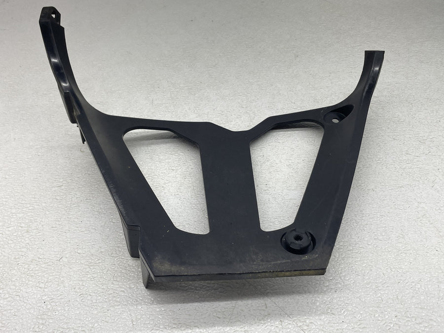 04-05 SUZUKI GSXR750 FRONT LOWER INNER EXHAUST V FAIRING COWL GUARD