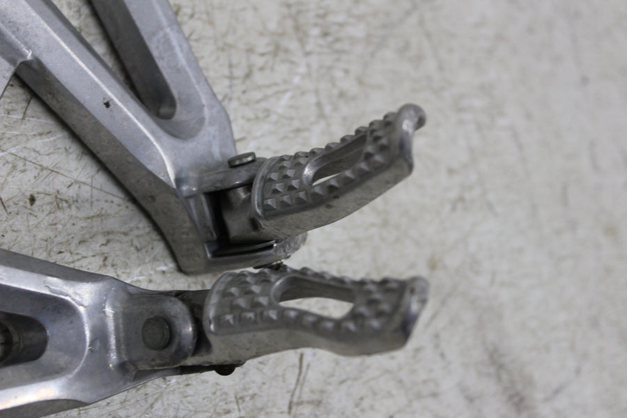 2005 Honda CBR600RR REAR BACK PASSENGER PEG SET PAIR