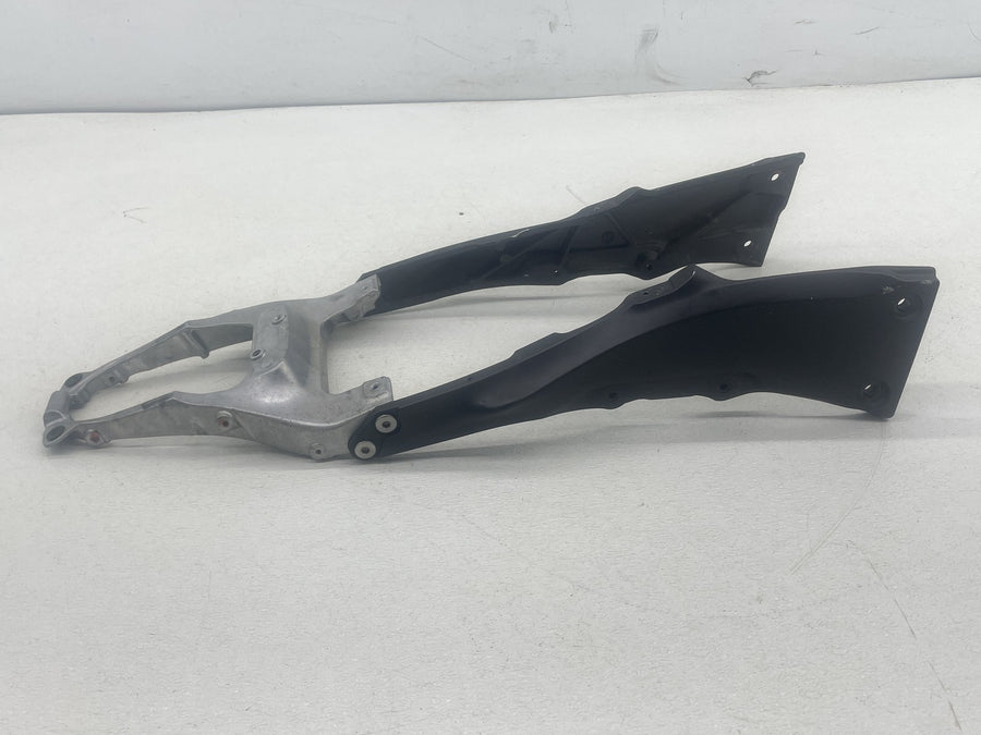 11-15 KAWASAKI NINJA ZX10R REAR SUBFRAME BACK SUB FRAME STRAIGHT