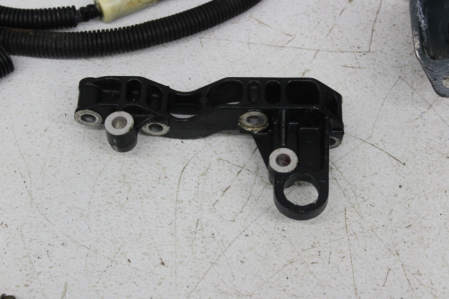 01 YAMAHA LS2000 ENGINE MOTOR MOUNTS WITH BOLTS AND HARDWARE