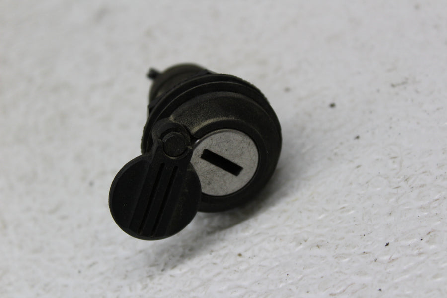 09 YAMAHA V STAR 650 XVS650 CUSTOM IGNITION LOCK KEY SET W/ GAS CAP AND SEAT