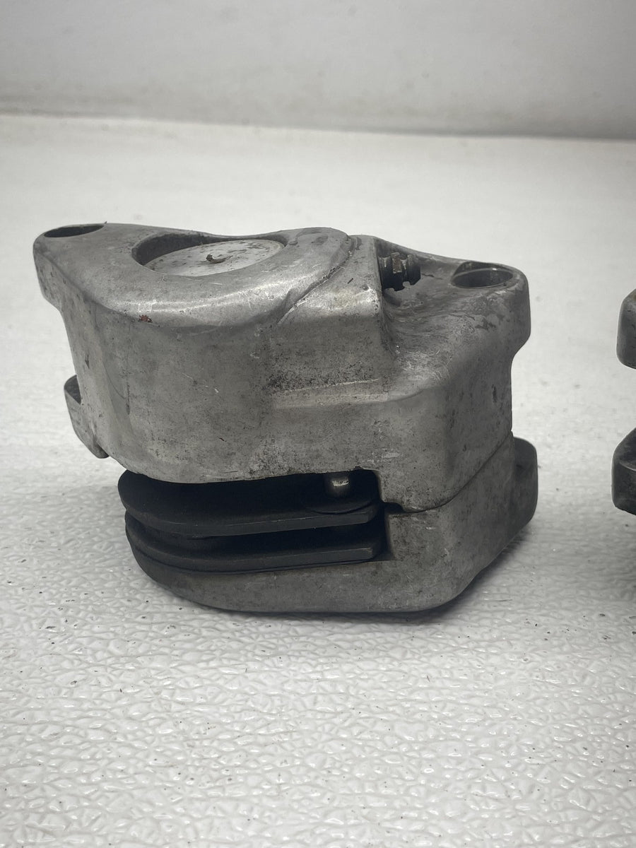 81 HARLEY-DAVIDSON TOUR GLIDE FLT RIGHT LEFT FRONT BRAKE CALIPER SET PAIR