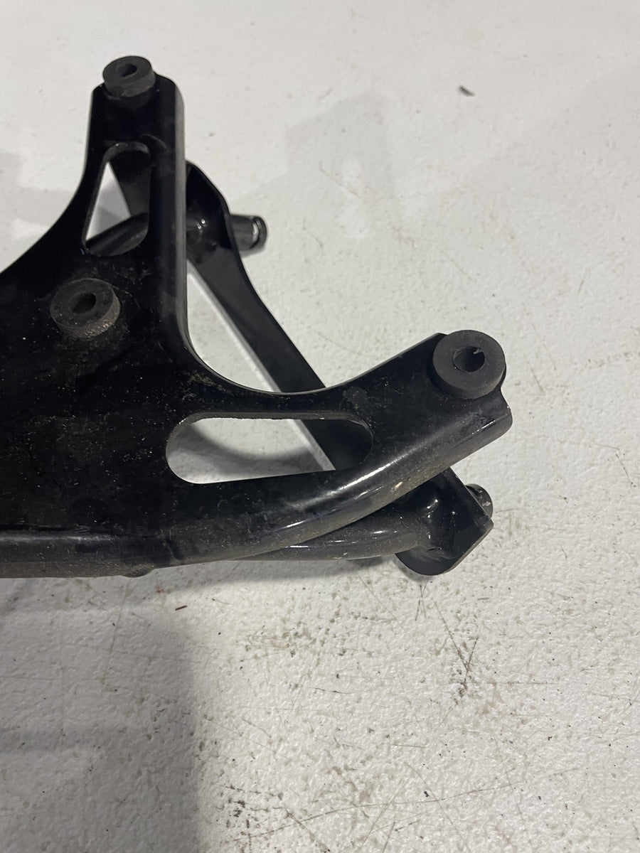 98-99 KAWASAKI NINJA ZX9R UPPER FAIRING MIRROR GAUGES STAY BRACKET