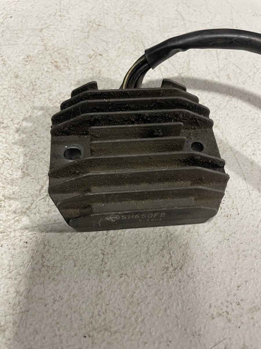 05-06 KAWASAKI NINJA ZX6R ZX636C RECTIFIER VOLTAGE REGULATOR