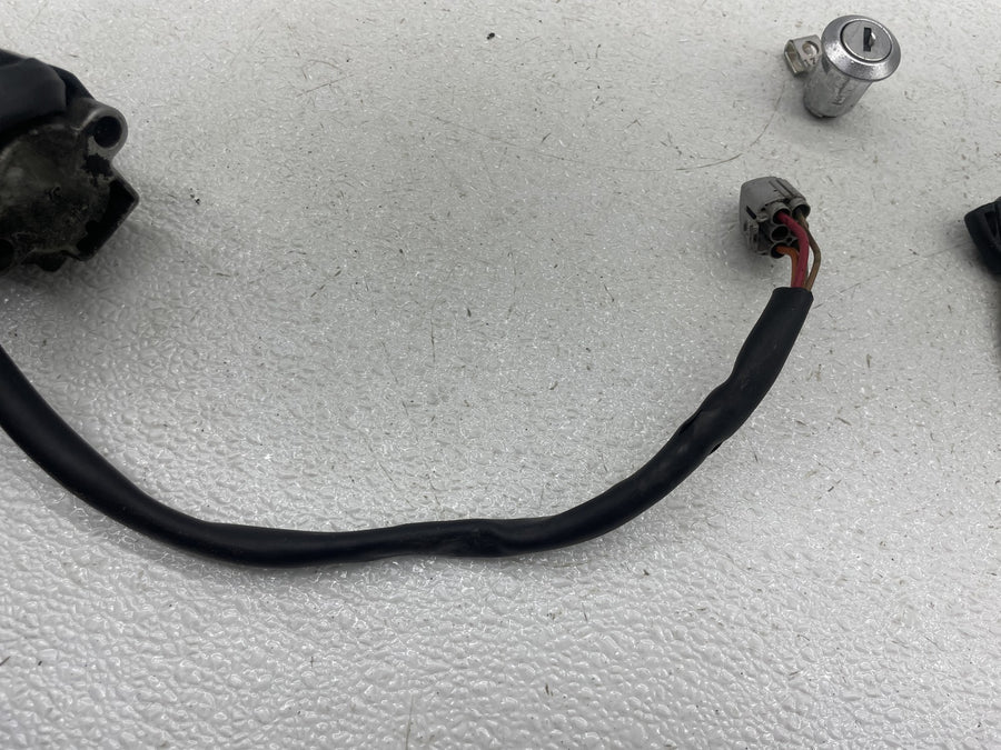 06-07 SUZUKI GSXR600 IGNITION LOCK KEY SET W/ GAS CAP AND SEAT LOCK