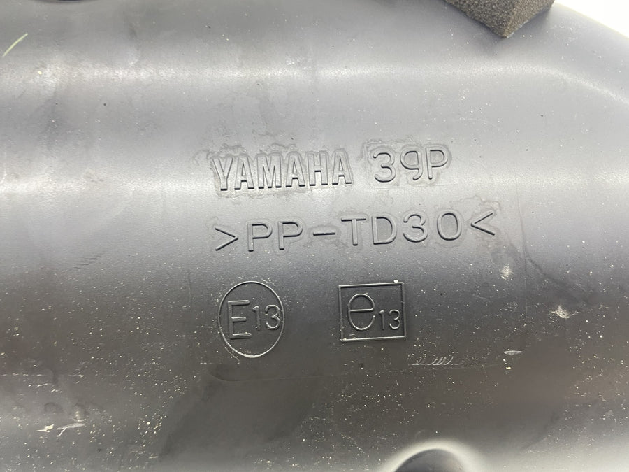 11-13 YAMAHA FZ8 AIRBOX AIR INTAKE FILTER BOX 39P-14411-00-00 39P-14421-00-00