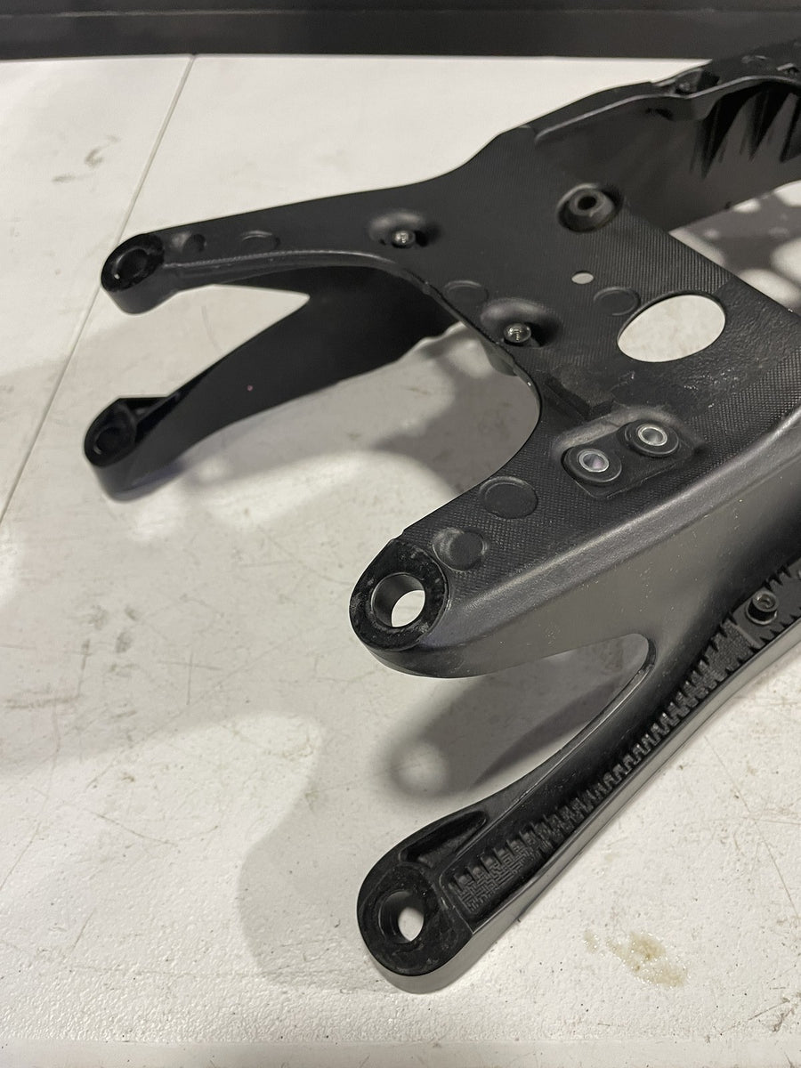 20-26 YAMAHA YZF R1 REAR BACK TAIL SUBFRAME SUB FRAME DAMAGED