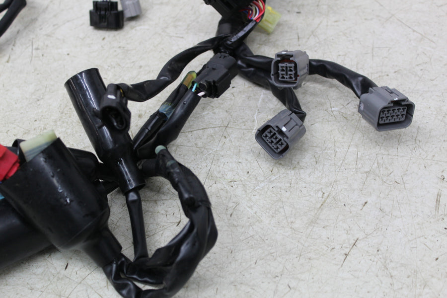 24 KAWASAKI NINJA ZX4R MAIN ENGINE WIRING HARNESS MOTOR WIRE LOOM (SEE DESCP)