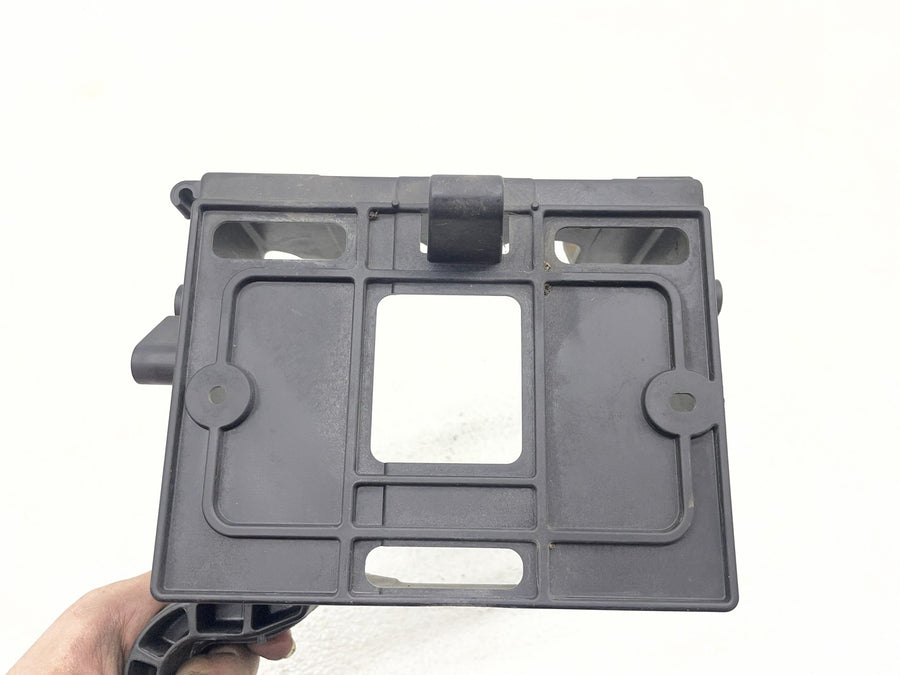 07-11 HARLEY-DAVIDSON STREET GLIDE FLHX BATTERY TRAY BOX HOLDER