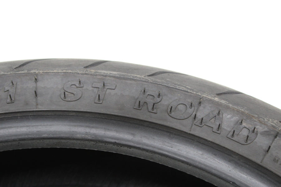 KENDA KM1 ST ROAD 120/70 ZR17 M/C (58W) FRONT TIRE (TREAD:4/32NDS)
