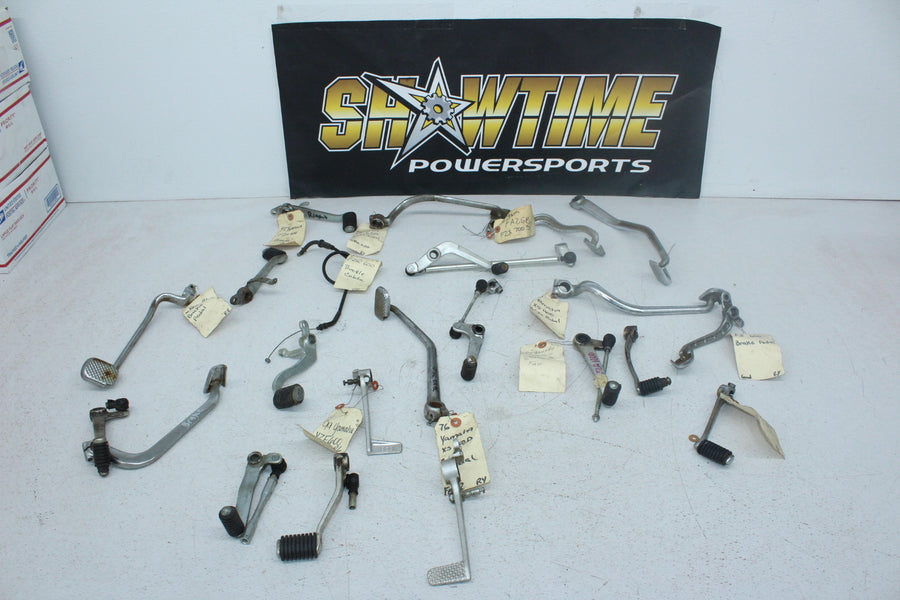 YAMAHA BRAKE & SHIFT LEVER LOT