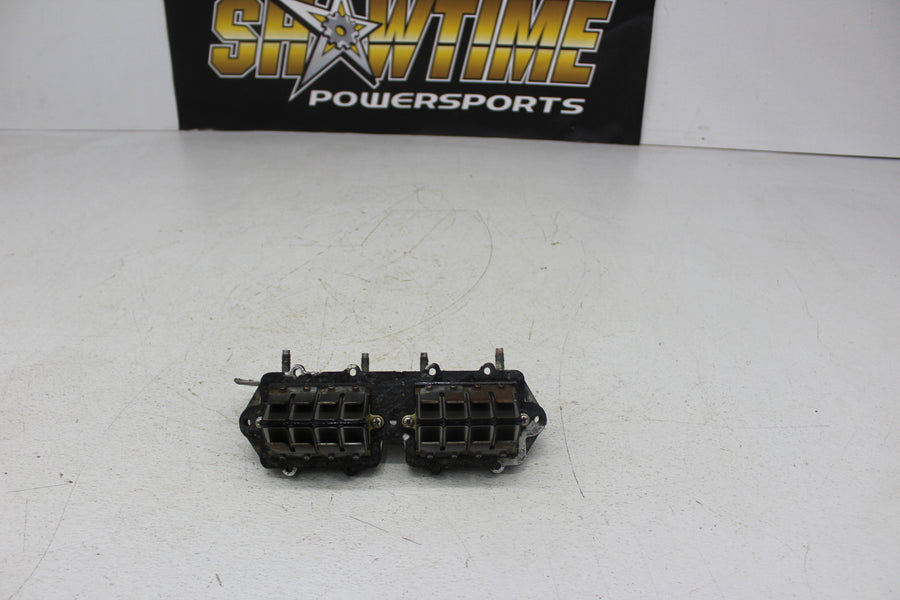 1998 YAMAHA WAVEVENTURE 700 WVT700 REEDVALVE WITH BRACKET