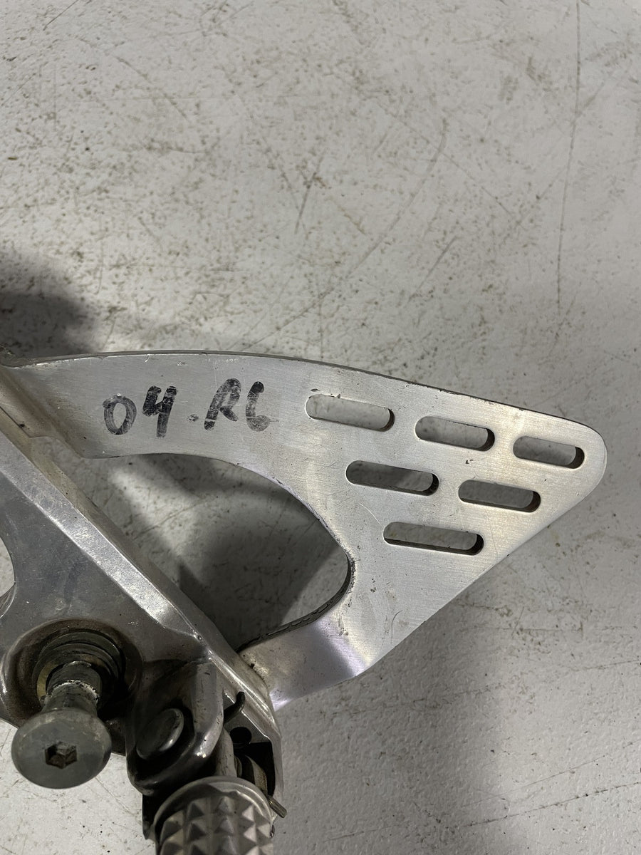03-05 YAMAHA YZF R6 LEFT REARSET REAR SET FOOT PEG W SHIFTER